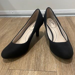 Lifestride black heels